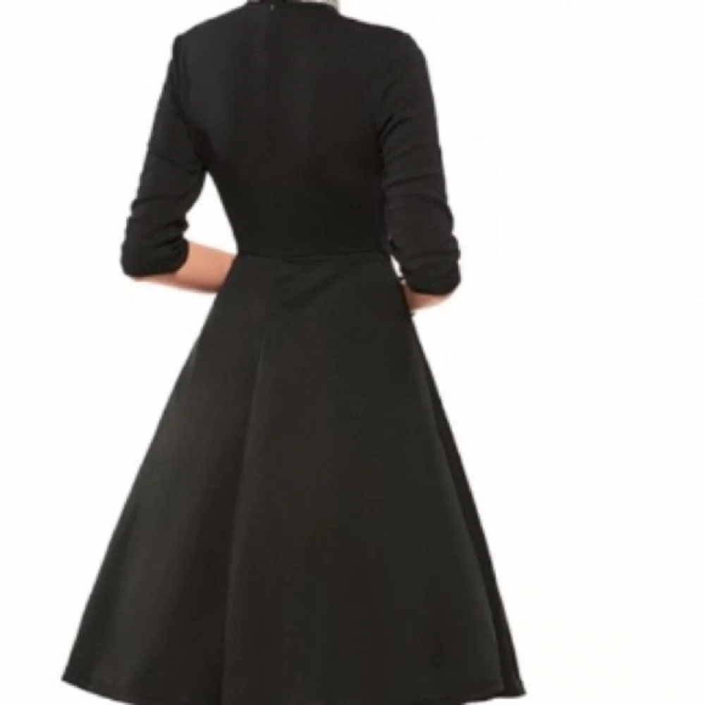 SALE 🖤 SEXY YET ELOQUENT BLACK FiT & FLARE DRESS - Picture 3 of 7